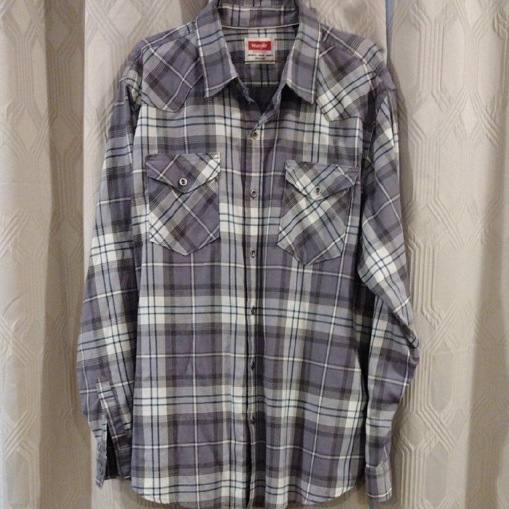 Levi's Men's Casual Gray Plaid Shirt